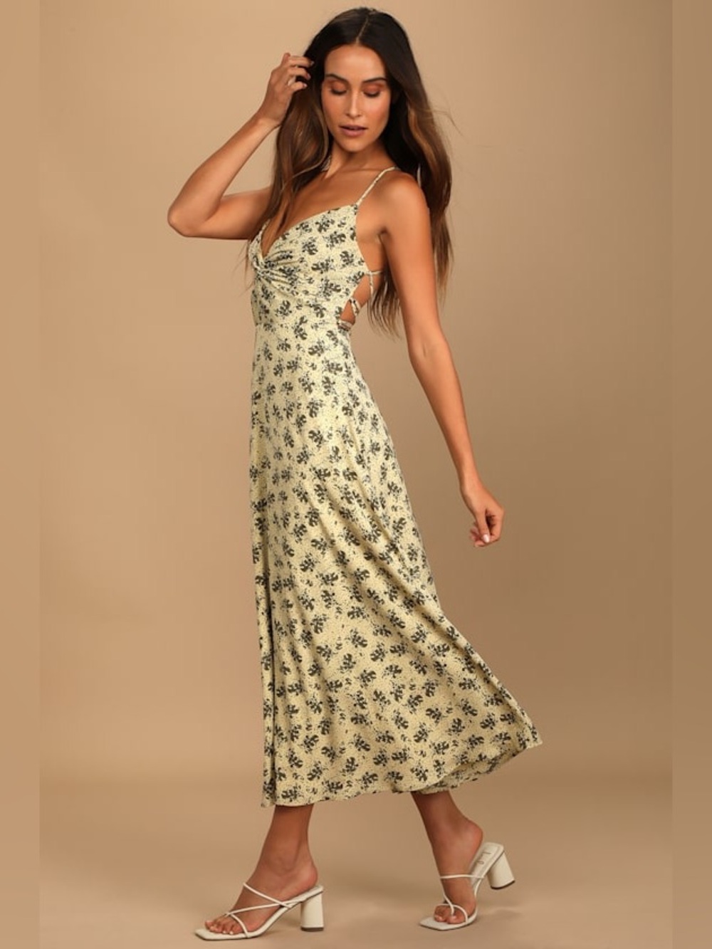 🌳 LULUs Picturesque Moments Beige Floral Print Strappy Maxi Dress. Size MEDIUM